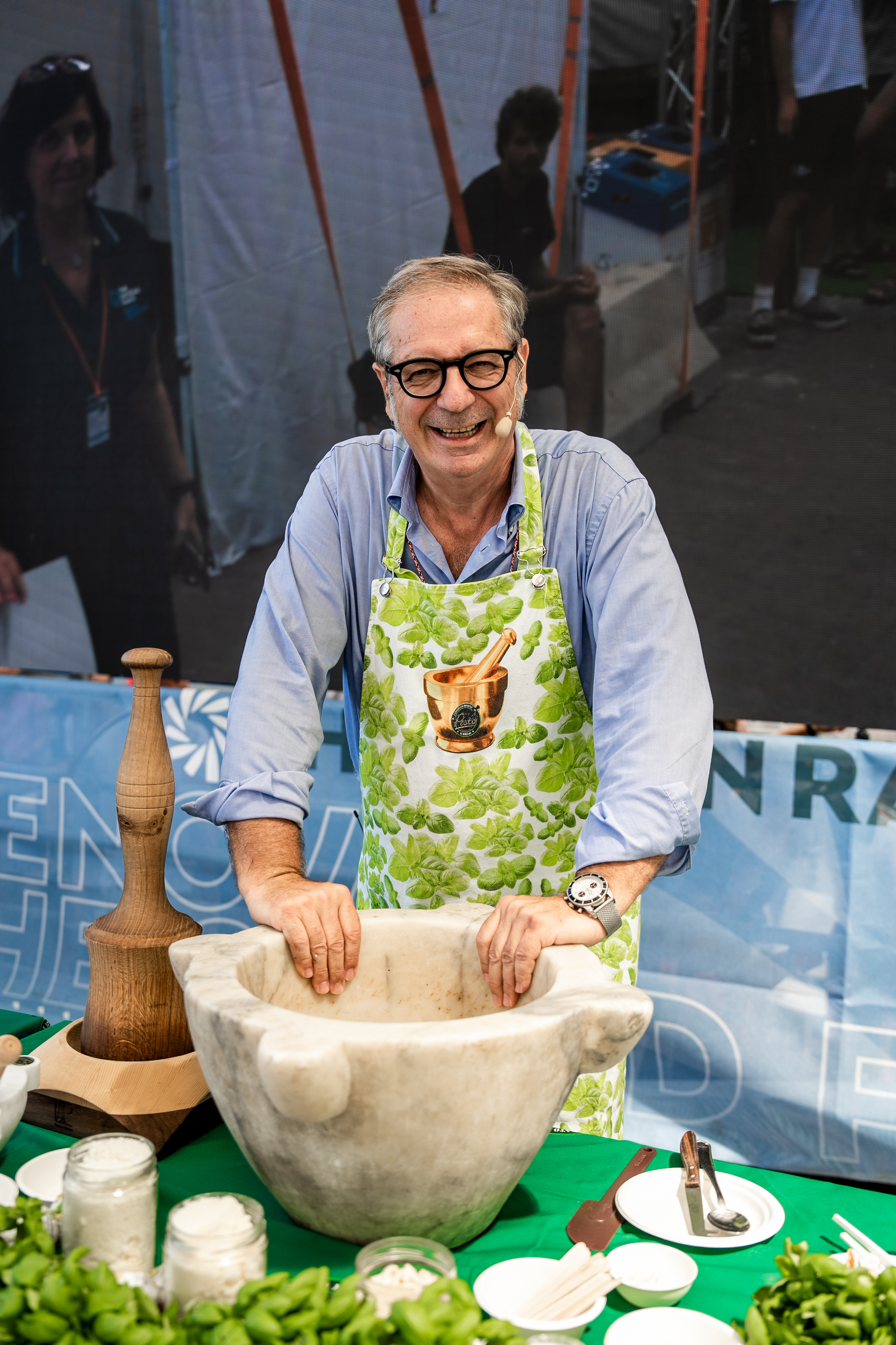 L'ideatore del Campionato Mondiale di pesto al mortaio