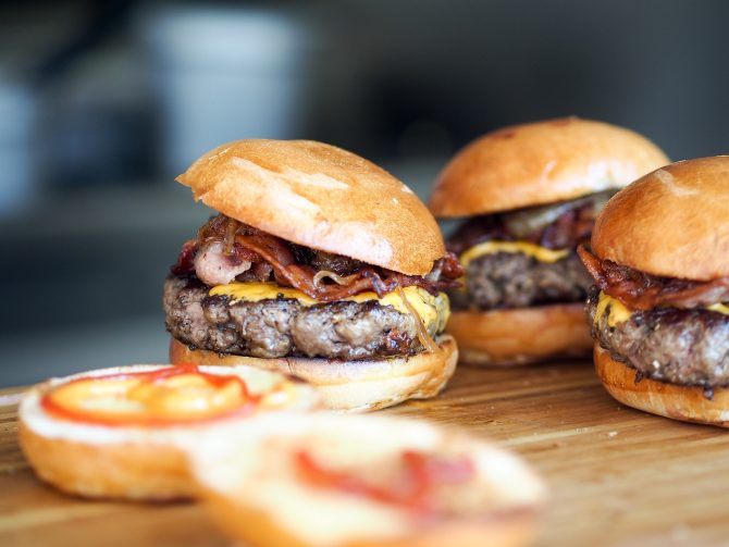 Hamburger. Consigli non richiesti per un panino buono (che è meglio di quello perfetto)