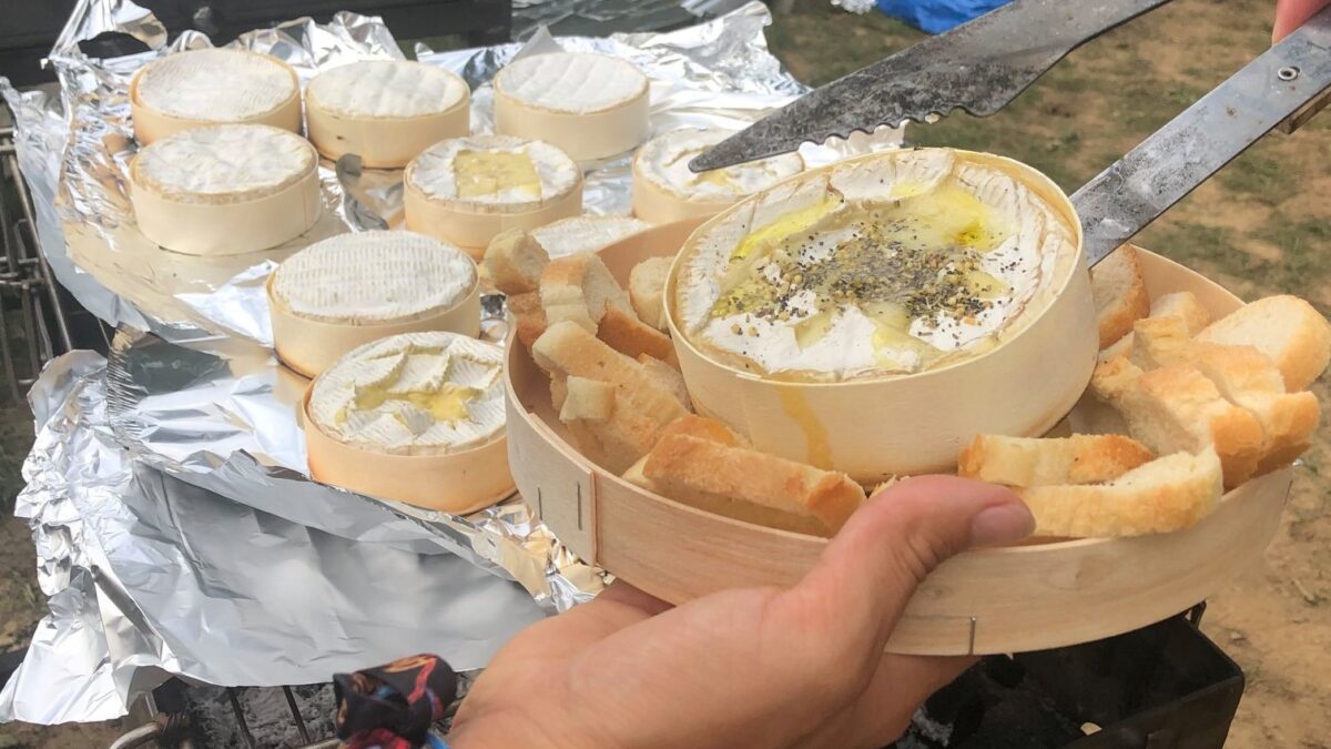 Il Brie D Estate Il Formaggio Francese Dal Plateau Alla Griglia