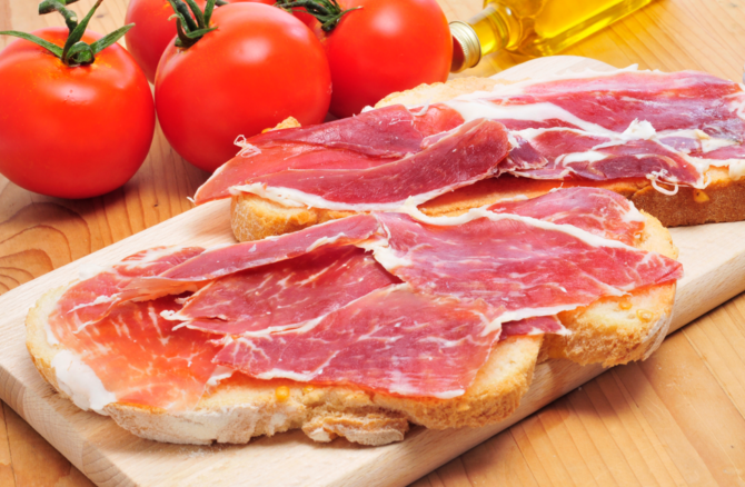 Jamón y Pan con Tomate – La tapa perfetta per l’aperitivo